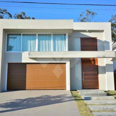 Casa em Condomínio com 370m², 5 dormitórios, 5 suítes, 4 vagas no bairro Vila Nova em Porto Alegre para Comprar