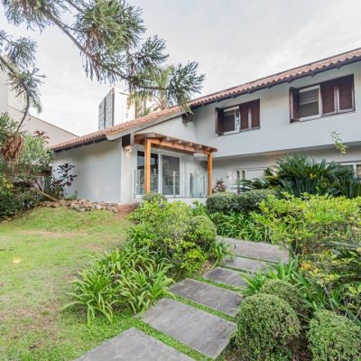 Casa com 500m², 3 dormitórios, 2 suítes, 4 vagas no bairro Boa Vista em Porto Alegre para Comprar