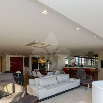 Apartamento com 275m², 4 dormitórios, 3 suítes, 3 vagas no bairro Bela Vista em Porto Alegre para Comprar