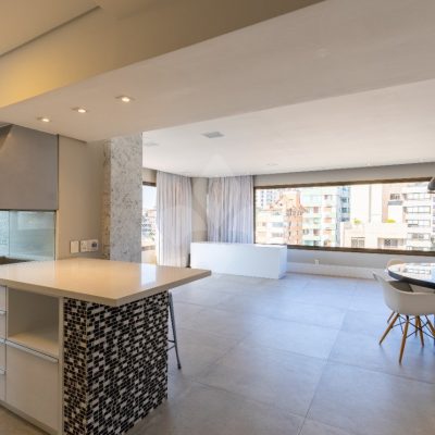Apartamento com 118m², 2 dormitórios, 2 suítes, 2 vagas no bairro Petrópolis em Porto Alegre para Comprar