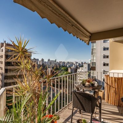 Apartamento com 134m², 3 dormitórios, 1 suíte, 1 vaga no bairro Rio Branco em Porto Alegre para Comprar