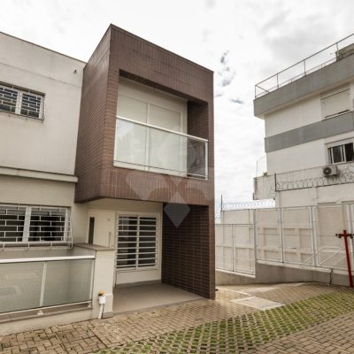 Casa em Condomínio com 251m², 3 dormitórios, 3 suítes, 3 vagas no bairro Praia de Belas em Porto Alegre para Comprar