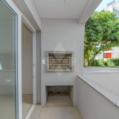 Apartamento com 78m², 2 dormitórios, 1 suíte, 1 vaga no bairro Menino Deus em Porto Alegre para Comprar