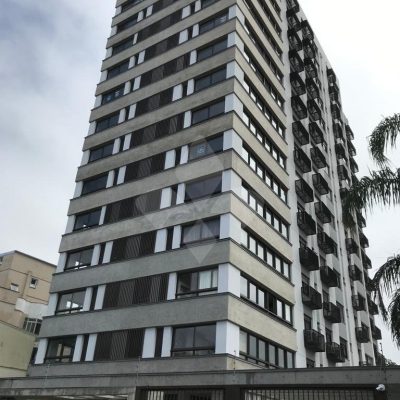 Apartamento com 110m², 3 dormitórios, 1 suíte, 2 vagas no bairro Menino Deus em Porto Alegre para Comprar