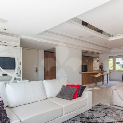 Apartamento com 125m², 3 dormitórios, 2 suítes, 3 vagas no bairro Mont Serrat em Porto Alegre para Comprar