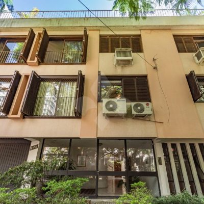 Apartamento com 162m², 3 dormitórios, 1 suíte, 2 vagas no bairro Petrópolis em Porto Alegre para Comprar