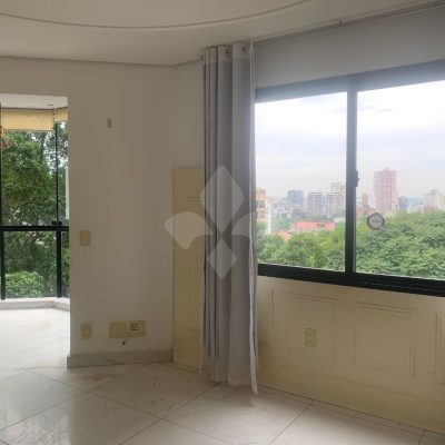Apartamento com 61m², 1 dormitório, 1 suíte, 1 vaga no bairro Moinhos de Vento em Porto Alegre para Comprar