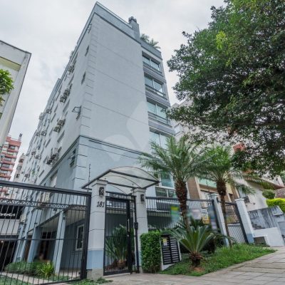 Cobertura com 140m², 2 dormitórios, 1 suíte, 2 vagas no bairro Mont Serrat em Porto Alegre para Comprar