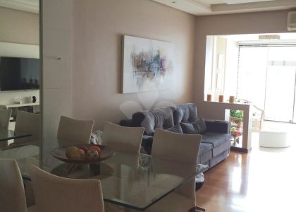 Apartamento com 115m², 3 dormitórios, 1 suíte, 2 vagas no bairro Boa Vista em Porto Alegre para Comprar