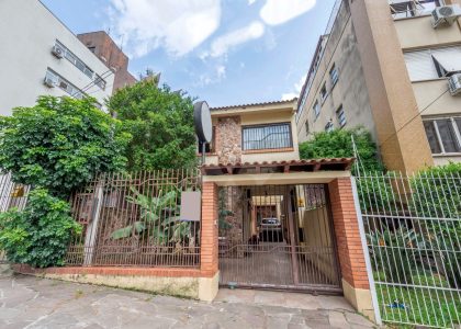 Casa com 409m², 5 dormitórios no bairro Higienópolis em Porto Alegre para Comprar