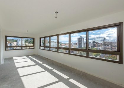 Apartamento com 110m², 3 dormitórios, 2 suítes, 2 vagas no bairro Menino Deus em Porto Alegre para Comprar