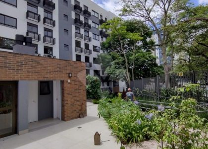 Apartamento com 63m², 2 dormitórios, 1 suíte, 1 vaga no bairro Passo da Areia em Porto Alegre para Alugar