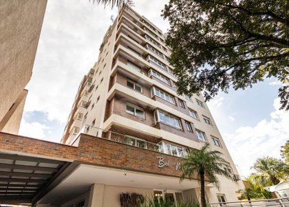 Apartamento com 91m², 3 dormitórios, 1 suíte, 2 vagas no bairro Jardim Botânico em Porto Alegre para Comprar