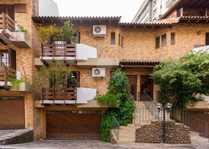 Casa em Condomínio com 291m², 3 dormitórios, 1 suíte, 3 vagas no bairro Bela Vista em Porto Alegre para Comprar