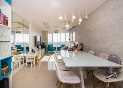 Apartamento com 97m², 3 dormitórios, 1 suíte, 3 vagas no bairro Petrópolis em Porto Alegre para Comprar