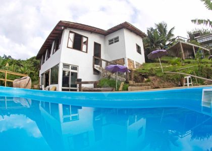 Casa com 110m², 3 dormitórios no bairro Praia da Ferrugem em Garopaba para Alugar