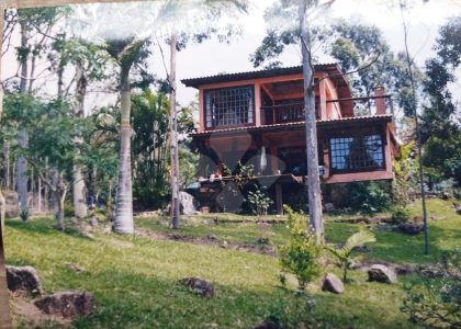 Casa com 180m², 3 dormitórios, 2 vagas no bairro Siriú em Garopaba para Comprar