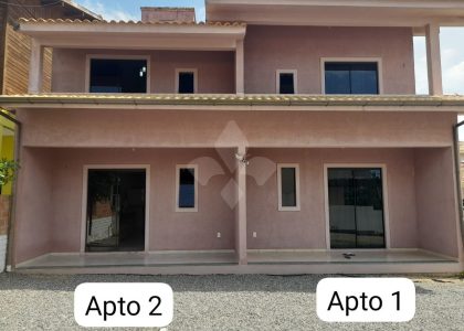 Sobrado com 75m², 2 dormitórios, 1 vaga no bairro Ferraz em Garopaba para Alugar