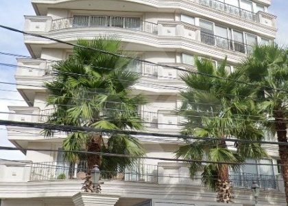 Apartamento com 271m², 3 dormitórios, 3 suítes, 3 vagas no bairro Moinhos de Vento em Porto Alegre para Comprar