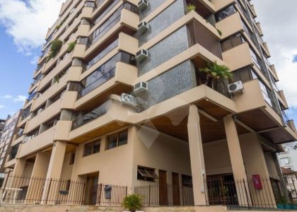 Apartamento com 140m², 3 dormitórios, 1 suíte, 2 vagas no bairro Rio Branco em Porto Alegre para Comprar