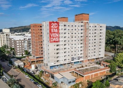 Apartamento com 51m², 2 dormitórios, 1 suíte, 1 vaga no bairro Jardim Sabará em Porto Alegre para Comprar