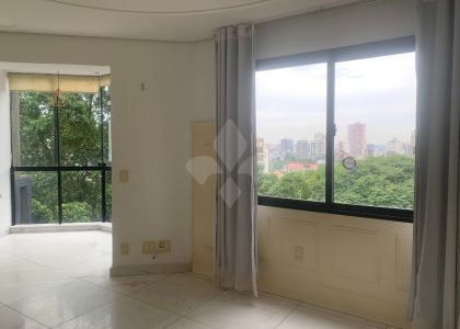Apartamento com 61m², 1 dormitório, 1 suíte, 1 vaga no bairro Moinhos de Vento em Porto Alegre para Comprar