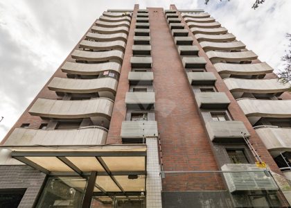 Apartamento com 91m², 2 dormitórios, 2 suítes, 2 vagas no bairro Petrópolis em Porto Alegre para Comprar