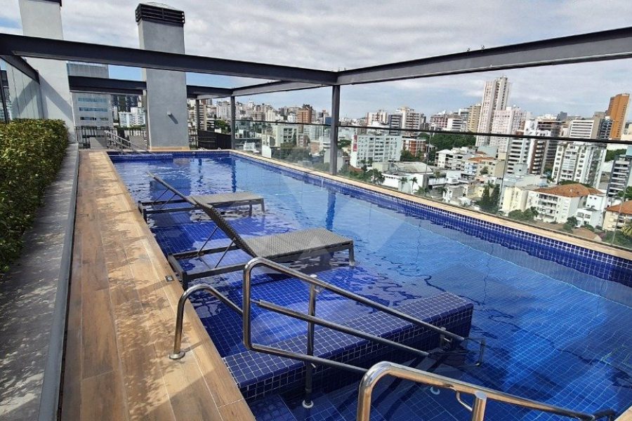Apartamento com 53m², 1 dormitório, 1 suíte, 1 vaga no bairro Auxiliadora em Porto Alegre para Alugar