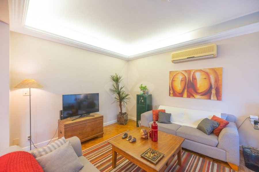 Apartamento com 155m², 4 dormitórios, 1 suíte, 1 vaga no bairro Bom Fim em Porto Alegre para Comprar